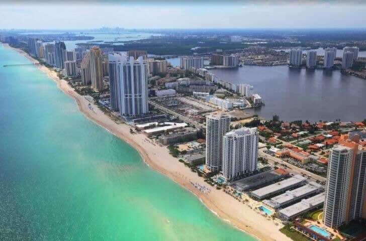 Beachfront Resort - Pool - Ocean View Balcony- Gym Miami Beach Exteriér fotografie